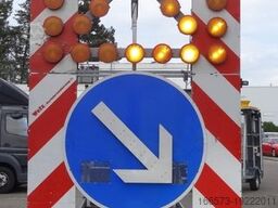 Berghaus AM3 Verkehrsleitanhänger Absperrtafel