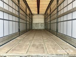 Schmitz Cargobull Curtainsider Mega Staplerhalterung Getränke