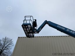GENIE S45 / 4x4 Diesel / 15.7 Meter / 2015 BJ