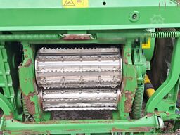 John Deere 8400