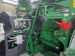 John Deere 8400