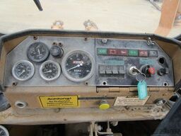 Fiat Allis 215 mit Schaufel