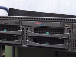 FUJITSU PRIMERGY RX300