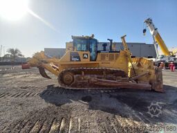 Komatsu D155A-6R (4 pcs available in Abu Dhabi)