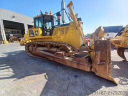 Komatsu D155A-6R (4 pcs available in Abu Dhabi)