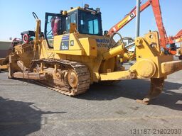 Komatsu D155A-6R (4 pcs available in Abu Dhabi)