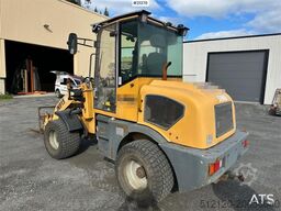 Sino JN 915 wheel loader w/ bucket and pallet forks. Ce