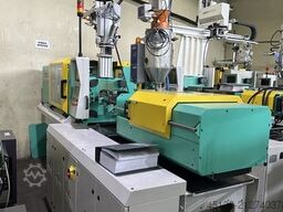 Arburg 320A 500-170 mit dem Angußpicker