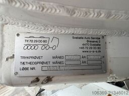 VOLVO FM 460 8x2*6 24.125 l. ADR Tanktruck