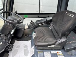 Toyota 06-8FD25F - 1423 Stunden !!!