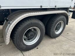 Mercedes-Benz Axor 3344 6x4 Water Tank Truck