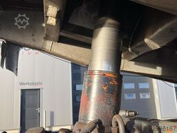 MAN 25.372 (6 CYLINDER / MANUAL PUMP / POMPE MANUEL...