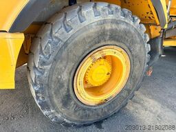 VOLVO A30F 6x6 DUMPER