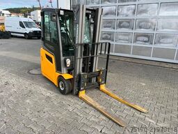 Jungheinrich EFG 215 / Triplex: 4.25m! / SS / 4.029h