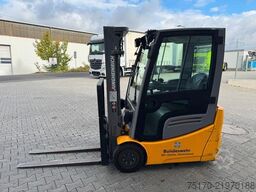 Jungheinrich EFG 215 / Triplex: 4.25m! / SS / nur 716h!