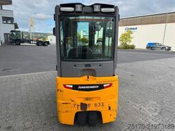 Jungheinrich EFG 215 / Triplex: 4.25m! / SS / nur 716h!