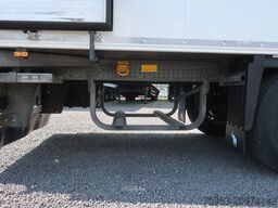 Schmitz Cargobull SKO 24 Rohrbahn Carrier Vector HE 19 Silent