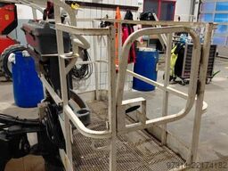 JLG 600AJ