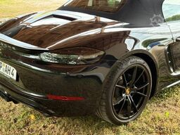 PORSCHE 718 Boxster