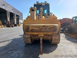 Komatsu D155A-6R (4 pcs available in Abu Dhabi)