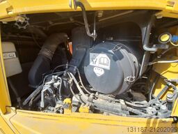 Komatsu D155A-6R (4 pcs available in Abu Dhabi)