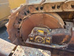 Komatsu D155A-6R (4 pcs available in abu Dhabi)