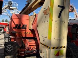 JLG 800AJ