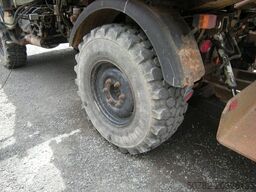 UNIMOG Unimog U1250 mit Kran