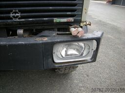 UNIMOG Unimog U1250 mit Kran