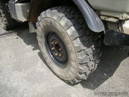 MERCEDES-BENZ Unimog U1250 mit Kran MKG 105