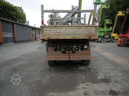 MERCEDES-BENZ Unimog U1250 mit Kran MKG 105