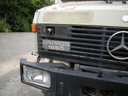 MERCEDES-BENZ Unimog U1250 mit Kran MKG 105