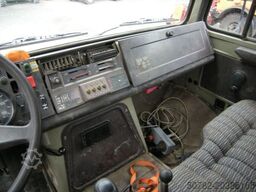 MERCEDES-BENZ Unimog U1250 mit Kran MKG 105