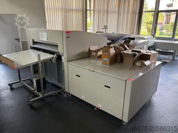 Screen PT-R8900S
