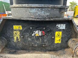 CATERPILLAR G 324 / Oil Quick OQ 70-55 / Sortier Greifer