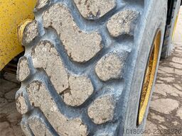 Komatsu WA470-8