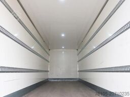 Volvo FM 340 Geïsoleerd Dak DHollandia 3000 kg