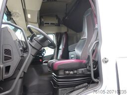 Volvo FM 340 Geïsoleerd Dak DHollandia 3000 kg