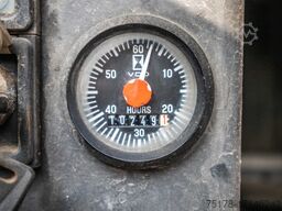 VOLVO FM340+POUSSIN/CHICKEN/KUIKEN/KÛKEN