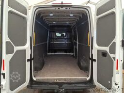 VW Crafter Kasten 35 L4H3 AHK RFK äden