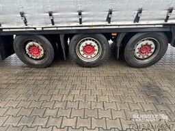 Krone Curtainsider Mega