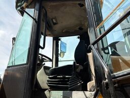 JCB 436HT