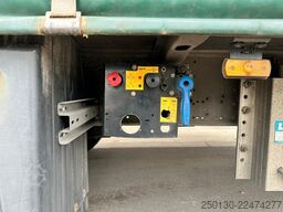 SCHMITZ CARGOBULL SCB*S3T MegaTrailer Curtainsider Edscha