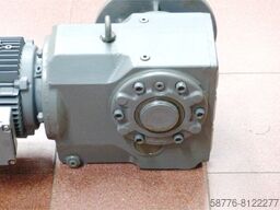 SEW-EURODRIVE KAF76 DT90S-4BM Getriebemotor