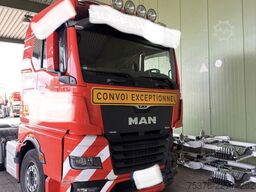 MAN TGX 33.540 6x2 beschädigt /damaged