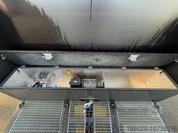 MAN Baumaschinen- Arbeitsbühnentransporter Rampen