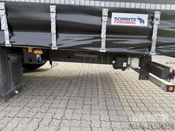 Schmitz Cargobull Curtainsider Mega Getränke