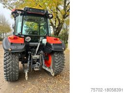 Kubota M4062 Hydraulic Shuttle mit Rasenbereifung