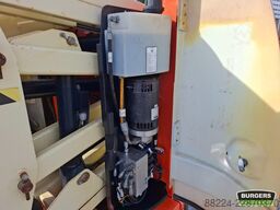 JLG E300 AJP