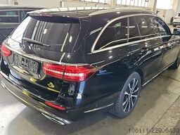 MERCEDES-BENZ E 300 de T EXCLUSIVE Interieur 360° DISTRONIC